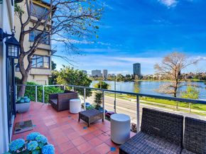 2038 Lakeshore Ave, Oakland CA 94606