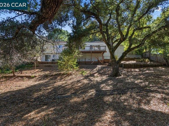 358 El Toyonal, Orinda CA 94563