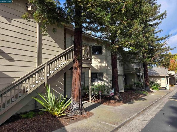 512 Bristol, Hercules CA 94547
