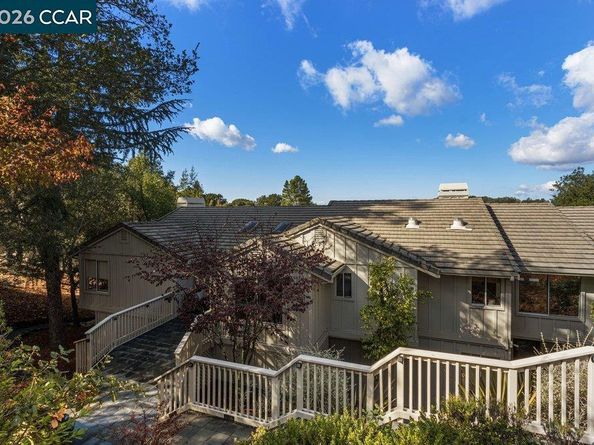 72 Tappan Ln, Orinda CA 94563