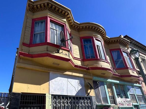 2270 International Blvd, Oakland CA 94601