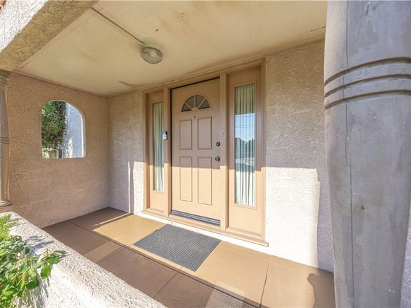 327 Nectarine Street, Inglewood CA 90301