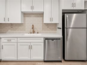 532 N Rossmore Avenue 107, Los Angeles CA 90004