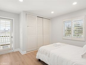 25 LakeView 60, Irvine CA 92604