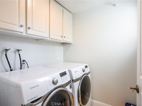 25 LakeView 60, Irvine CA 92604