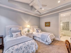 712 K Thanga, Corona Del Mar CA 92625