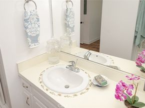 1980 McKinney Way #13r (M15), Seal Beach CA 90740