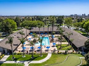 8566 Van Ness Court, Huntington Beach CA 92646