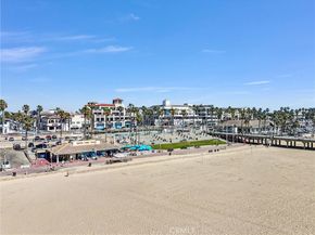 7195 Riptide Circle, Huntington Beach CA 92648