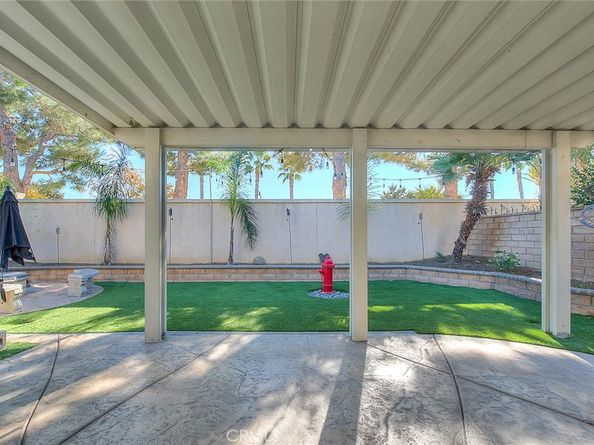 8043 Jamestown, Fontana CA 92336