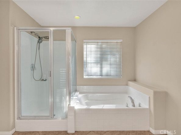 8043 Jamestown, Fontana CA 92336