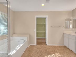 8043 Jamestown, Fontana CA 92336