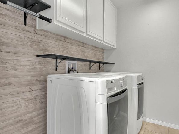 8043 Jamestown, Fontana CA 92336