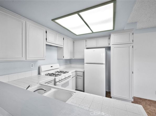 16125 Warmington Lane 12, Huntington Beach CA 92649