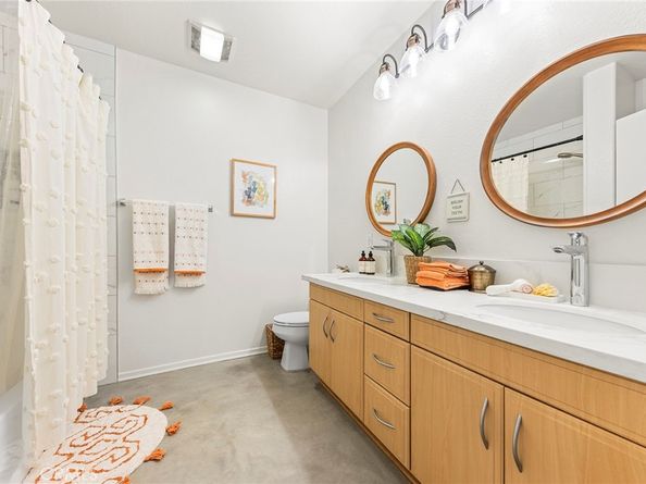 210 N Spurgeon Street, Santa Ana CA 92701