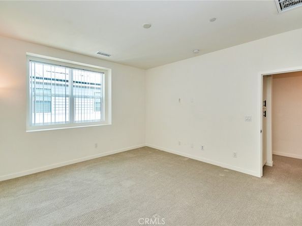 944 N Divino Privado 59, Ontario CA 91764