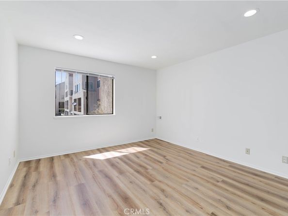 1119 Albany Street 226, Los Angeles CA 90015