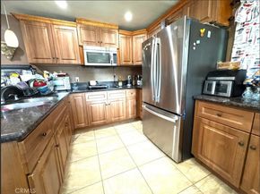 5246 N Clydebank Avenue, Azusa CA 91702