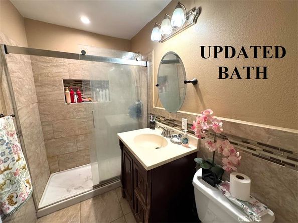 5246 N Clydebank Avenue, Azusa CA 91702