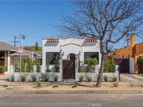 2702 Reynier Avenue, Los Angeles CA 90034