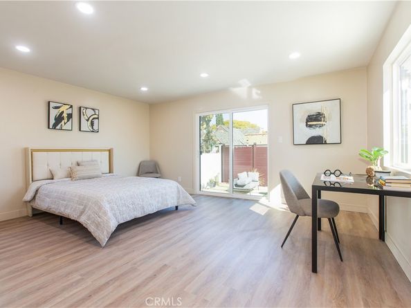 2702 Reynier Avenue, Los Angeles CA 90034