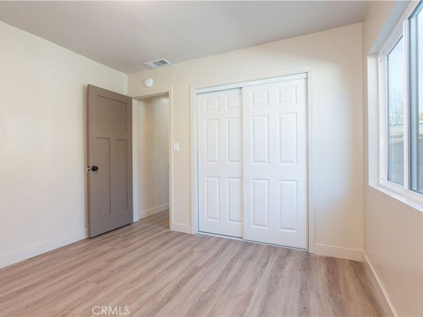 2702 Reynier Avenue, Los Angeles CA 90034