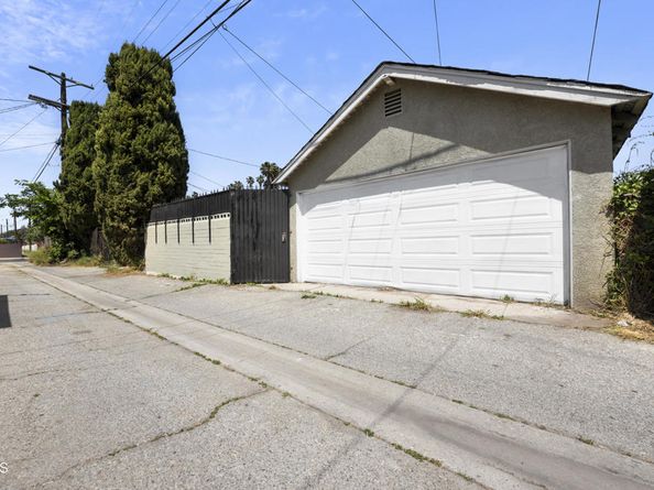 3609 4th Avenue, Los Angeles CA 90018