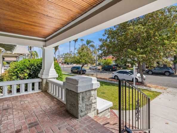 3609 4th Avenue, Los Angeles CA 90018