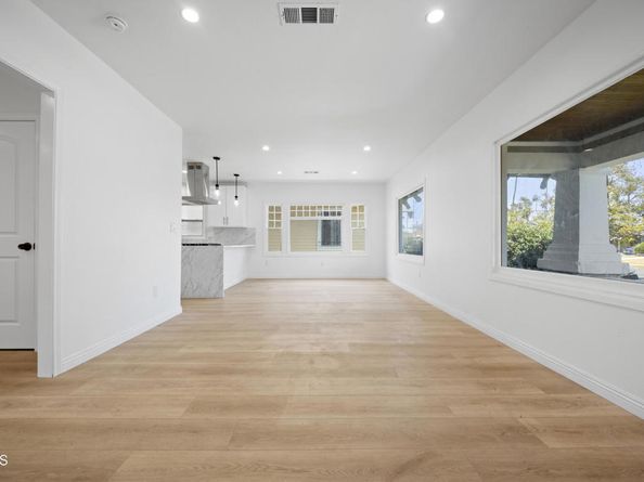 3609 4th Avenue, Los Angeles CA 90018