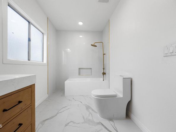 3609 4th Avenue, Los Angeles CA 90018