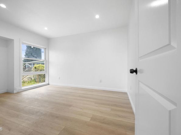 3609 4th Avenue, Los Angeles CA 90018