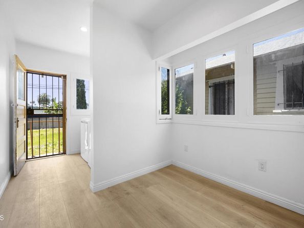 3609 4th Avenue, Los Angeles CA 90018