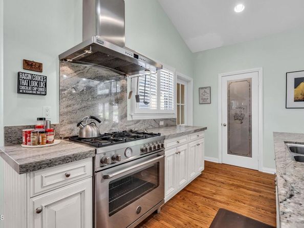 1313 E Palm Street, Altadena CA 91001