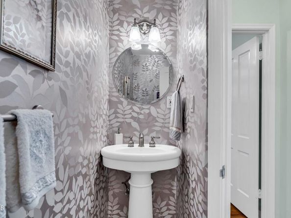 1313 E Palm Street, Altadena CA 91001