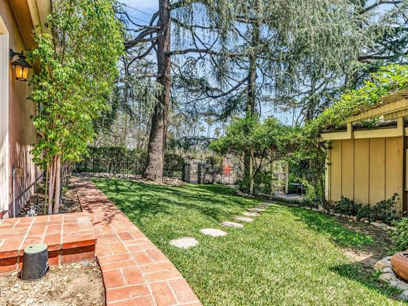 1313 E Palm Street, Altadena CA 91001