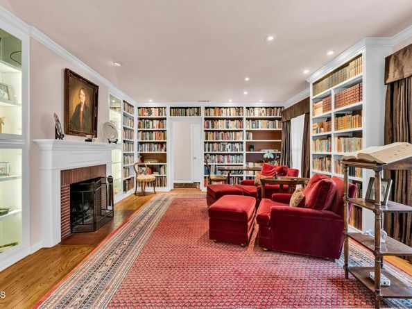 1313 E Palm Street, Altadena CA 91001