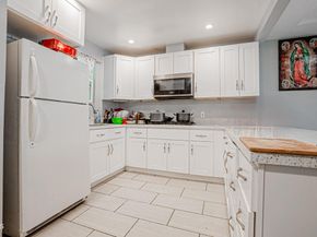 1849 Cylde Avenue, Los Angeles CA 90019