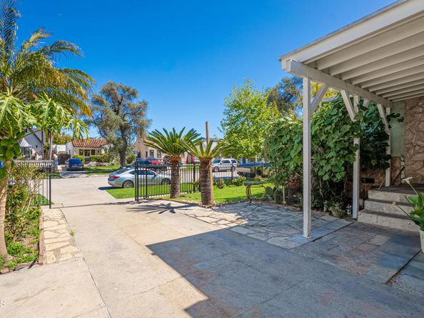 1849 Cylde Avenue, Los Angeles CA 90019