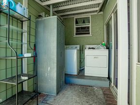 1849 Cylde Avenue, Los Angeles CA 90019