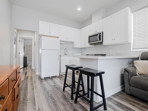 1849 Cylde Avenue, Los Angeles CA 90019