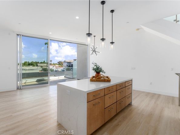 2648 State Street Unit E, Carlsbad CA 92008