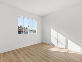 8727 Westmore Road 24, San Diego CA 92126