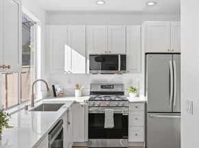 8727 Westmore Road 24, San Diego CA 92126