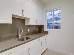 5380 Los Robles Drive, Carlsbad CA 92008