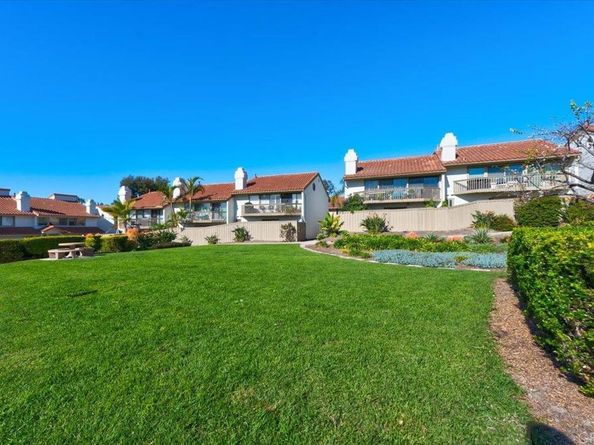 6669 Corte Maria, Carlsbad CA 92009