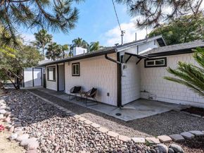 2275 Ivy Road, Oceanside CA 92054