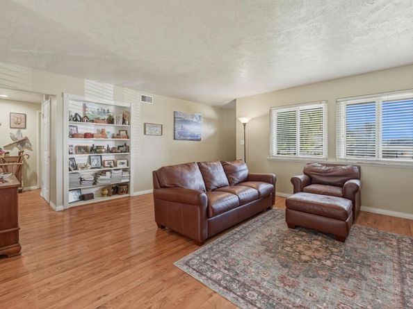 1957 Clover way, Escondido CA 92026