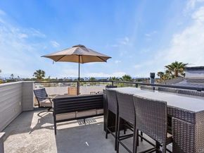 27 E E Street, Encinitas CA 92024