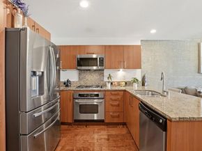 800 The Mark Lane 1002, San Diego CA 92101
