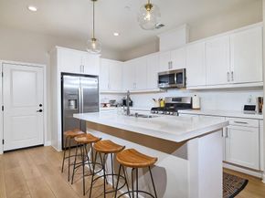 1065 Delpy View, Vista CA 92084
